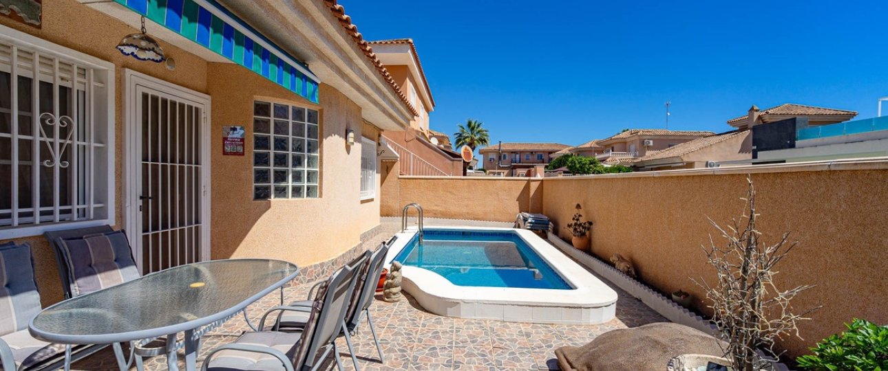 Rynek wtórny - Villa - Orihuela - Punta Prima