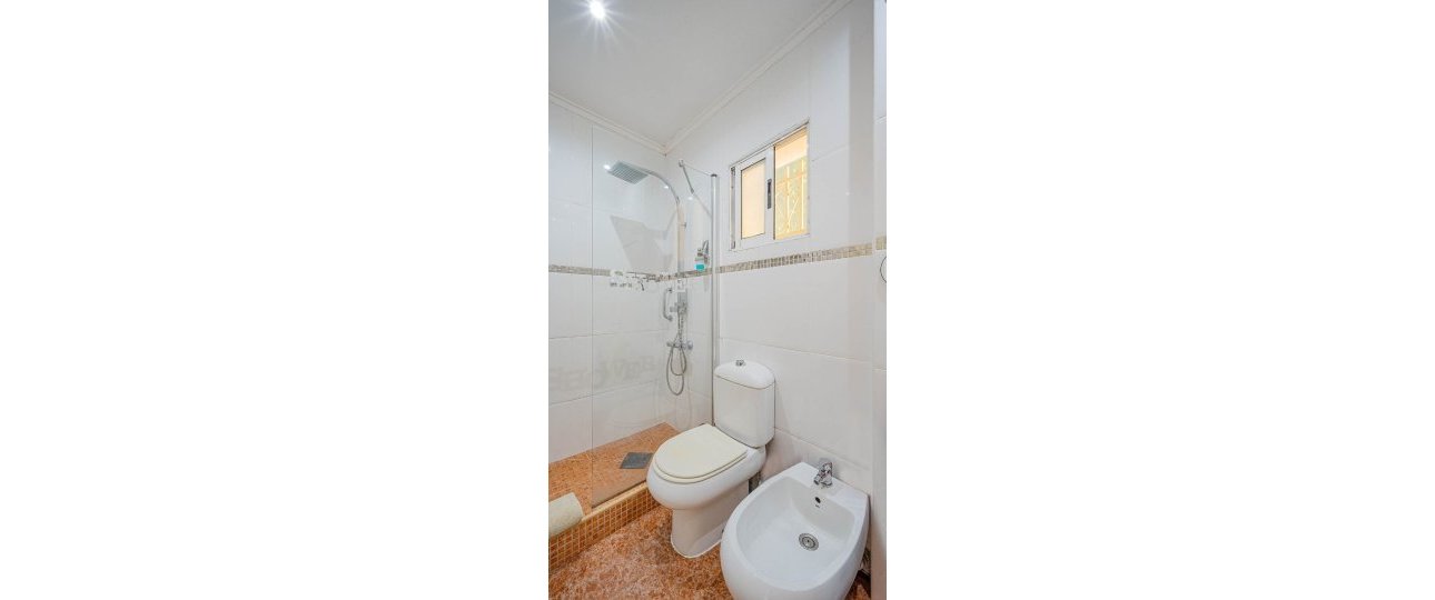 Rynek wtórny - Villa - Orihuela - Punta Prima