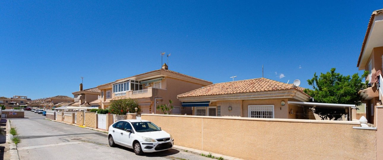 Rynek wtórny - Villa - Orihuela - Punta Prima