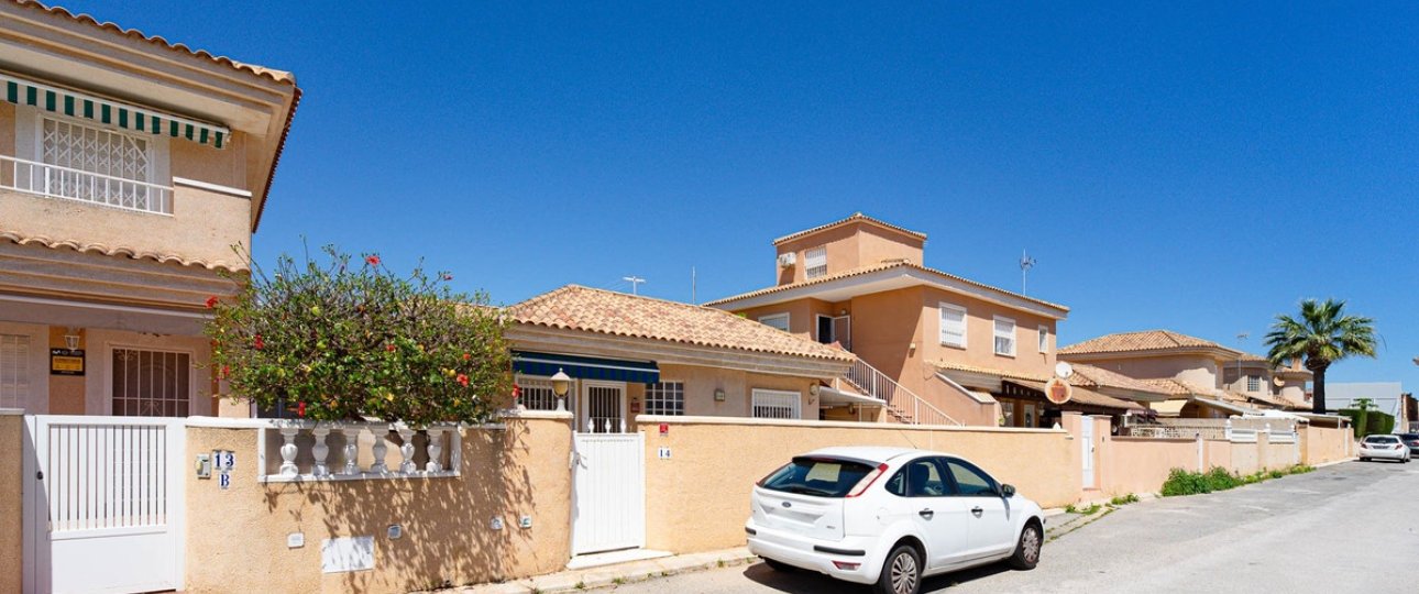 Rynek wtórny - Villa - Orihuela - Punta Prima