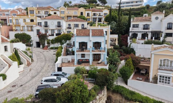 Town house - Resale - Benahavís - Benahavís Centro