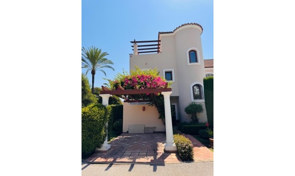 Town house - Resale - El Paraiso - El Paraiso