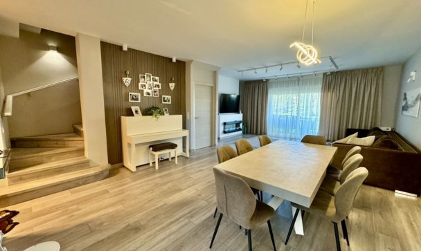 Town house - Resale - Estepona - Atalaya