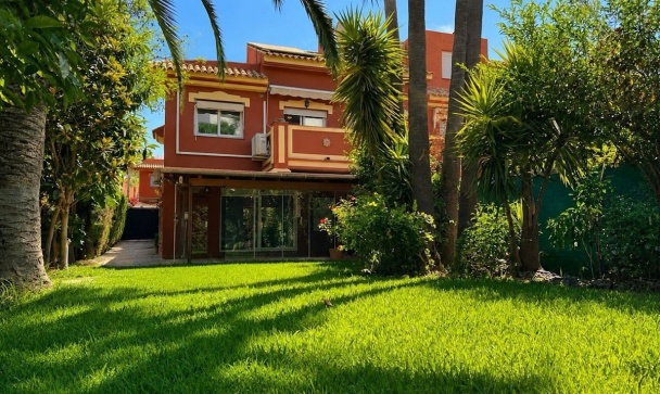 Town house - Resale - Estepona - Atalaya