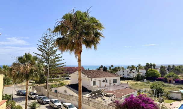 Town house - Resale - Estepona - Cancelada