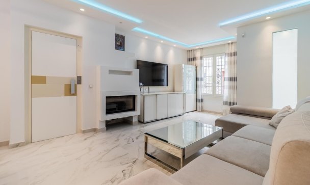 Town house - Resale - Estepona - Estepona Centro