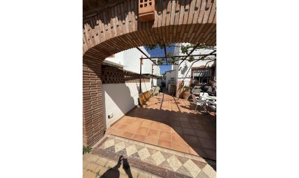 Town house - Resale - Estepona - Estepona Centro