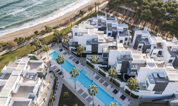 Town house - Resale - Estepona - Estepona Centro