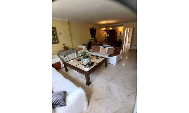Town house - Resale - Estepona - Estepona Centro