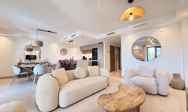 Town house - Resale - Estepona - Estepona Centro