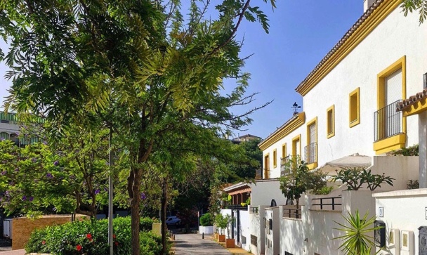 Town house - Resale - Estepona - Estepona Centro