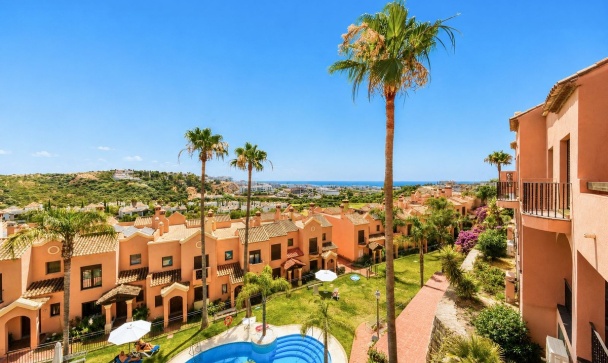 Town house - Resale - Estepona - Estepona Centro