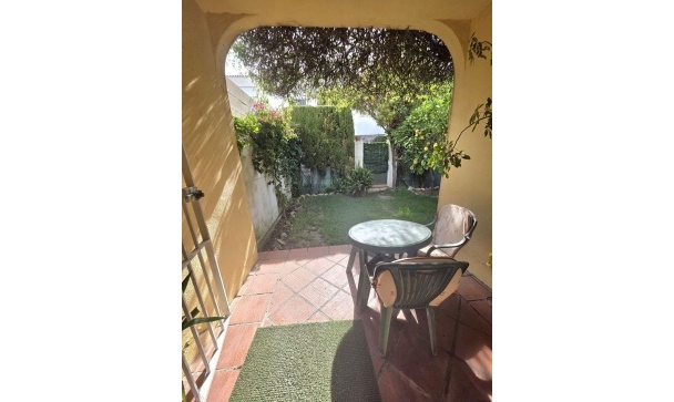 Town house - Resale - Estepona - Estepona Centro