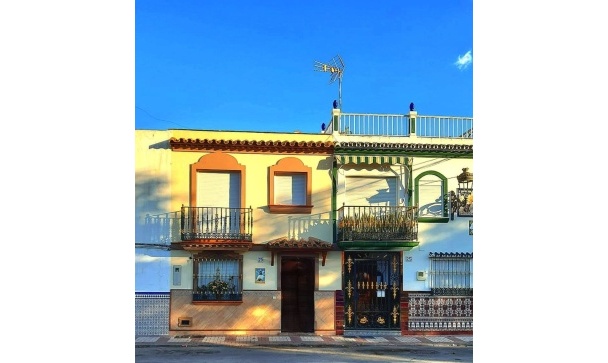 Town house - Resale - Estepona - Estepona Centro