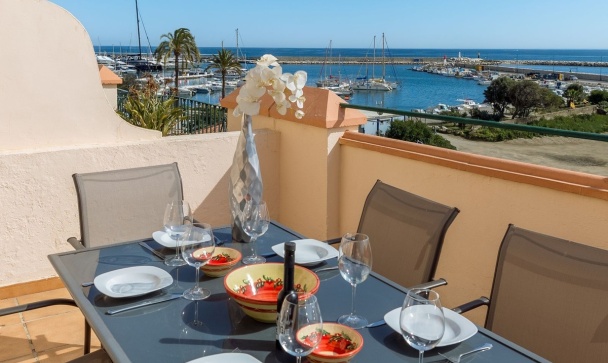 Town house - Resale - Estepona - Estepona Centro
