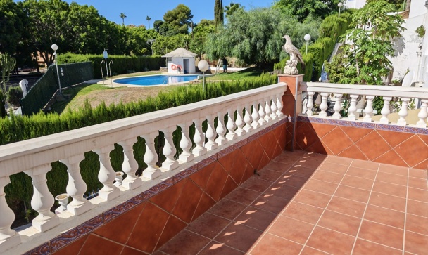 Town house - Resale - Estepona - Estepona Centro