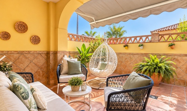 Town house - Resale - Estepona - Estepona Centro