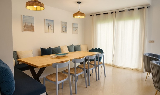 Town house - Resale - Estepona - Estepona Centro