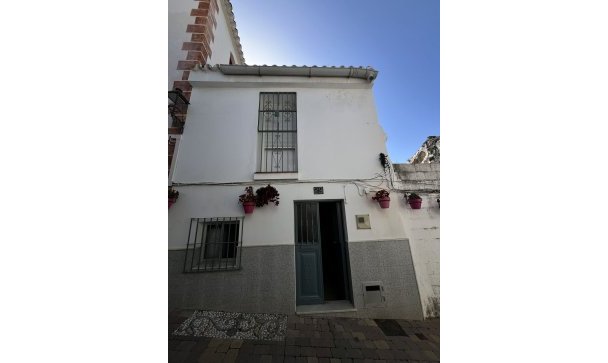 Town house - Resale - Estepona - Estepona Centro