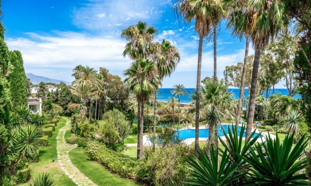Town house - Resale - Estepona - New Golden Mile