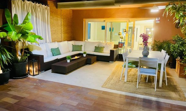 Town house - Resale - Marbella - Bahía de Marbella