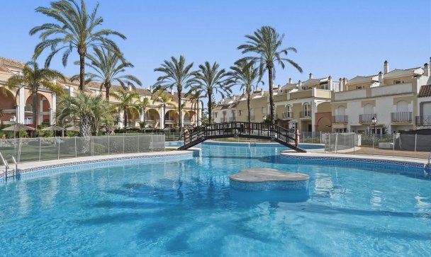 Town house - Resale - Marbella - Bahía de Marbella