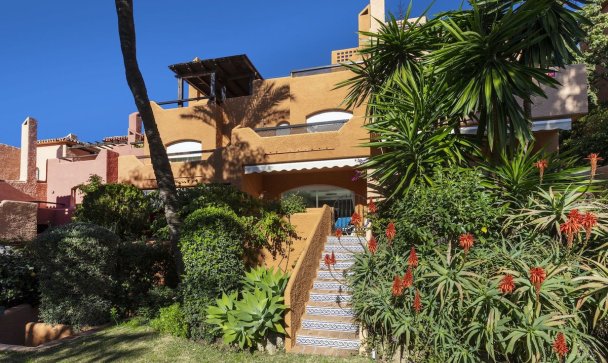 Town house - Resale - Marbella - Nueva Andalucía