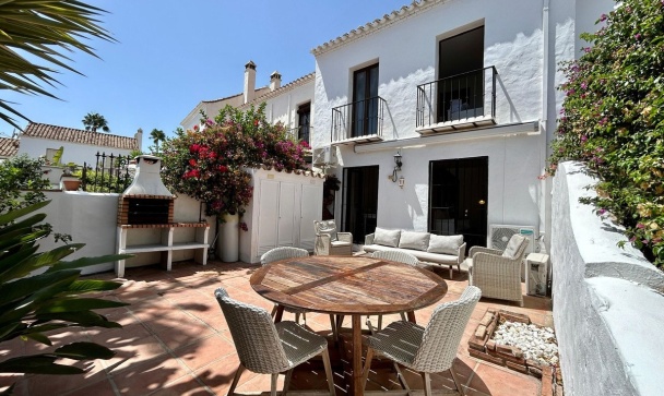 Town house - Resale - Marbella - Nueva Andalucía