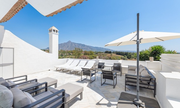 Town house - Resale - Marbella - Nueva Andalucía