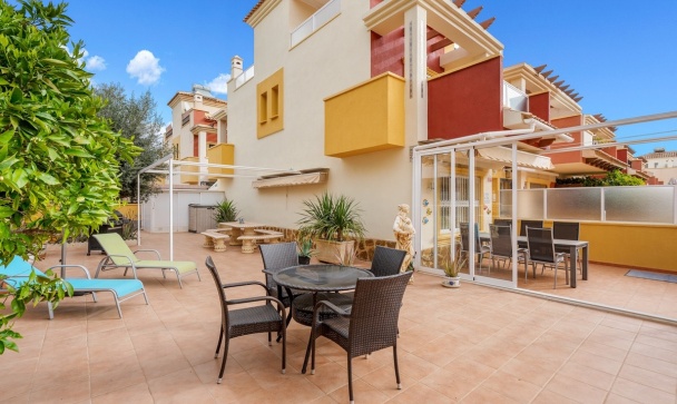 Town house - Resale - Orihuela - Villamartin