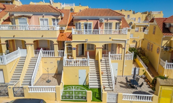 Town house - Resale - Orihuela - Villamartin