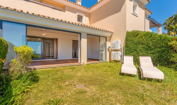 Town house - Wiederverkauf - Estepona - Atalaya