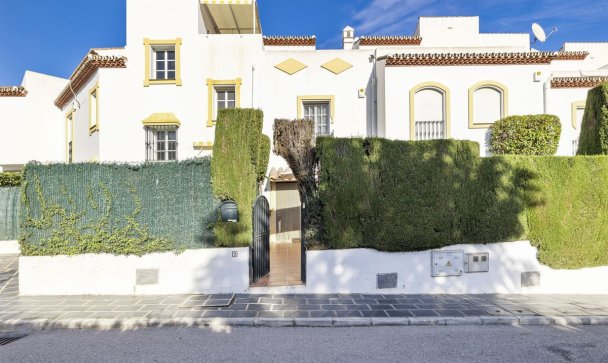 Town house - Wiederverkauf - Estepona - Bel Air