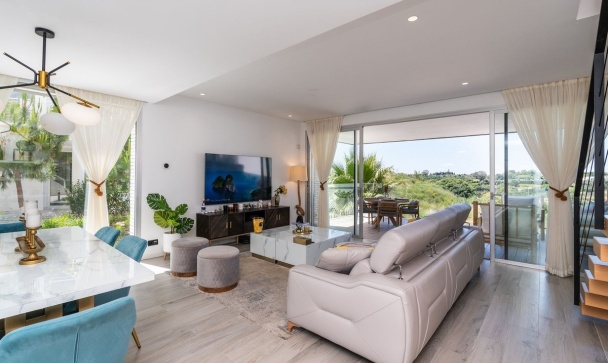 Town house - Wiederverkauf - Estepona - Cancelada