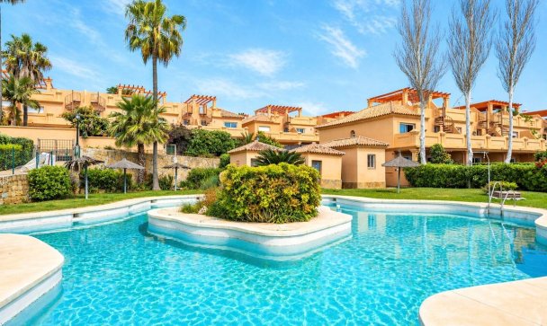 Town house - Wiederverkauf - Estepona - Estepona Centro