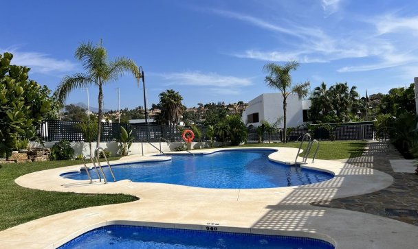 Town house - Wiederverkauf - Estepona - Estepona Centro