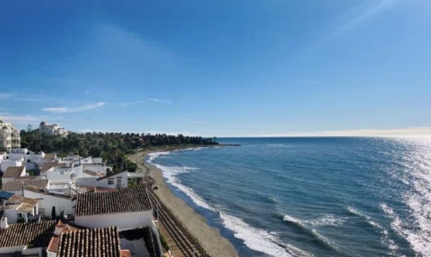 Town house - Wiederverkauf - Estepona - Estepona Centro