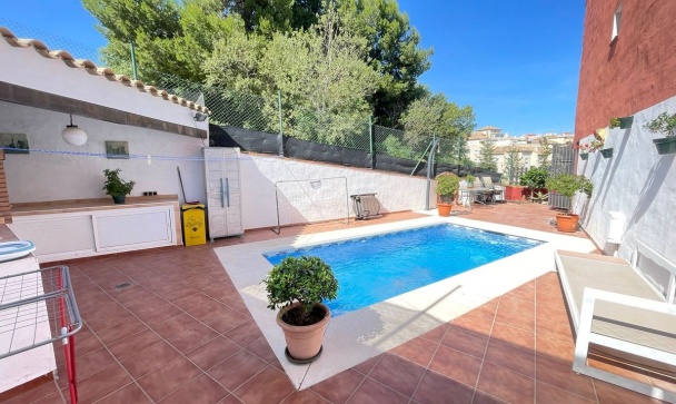 Town house - Wiederverkauf - Estepona - Estepona Centro