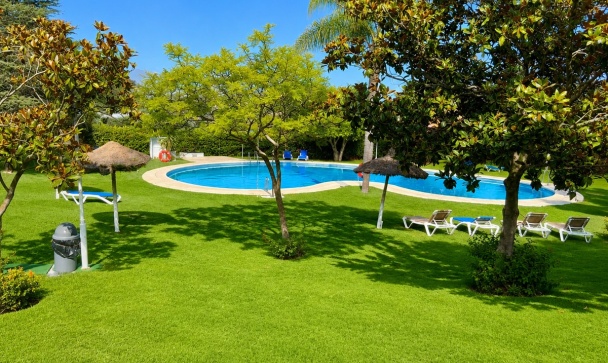 Town house - Wiederverkauf - Estepona - Estepona Centro