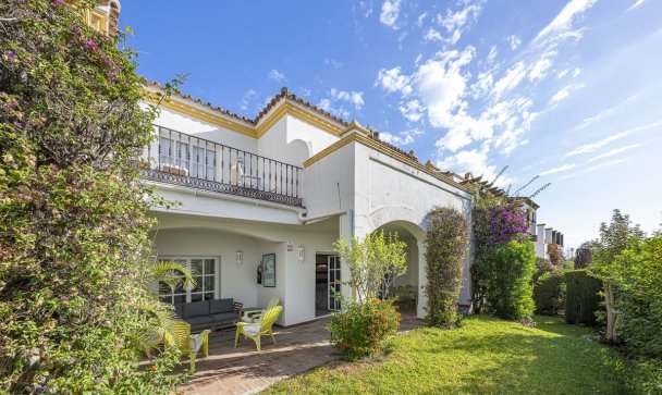 Town house - Wiederverkauf - Estepona - Estepona Centro