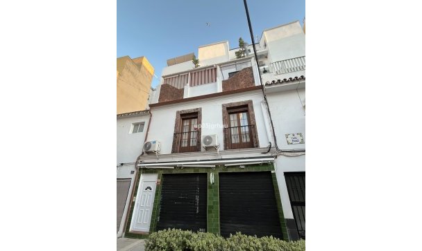 Town house - Wiederverkauf - Estepona - Estepona Centro