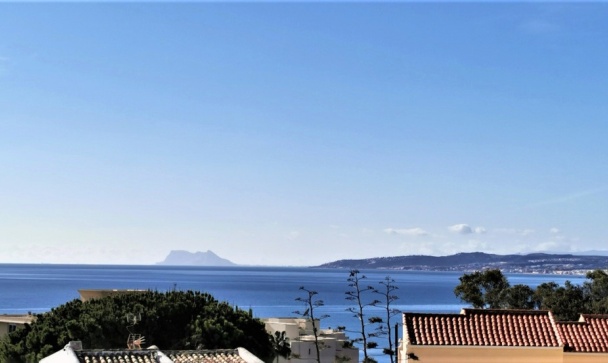 Town house - Wiederverkauf - Estepona - Estepona Centro