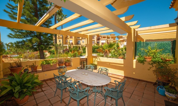 Town house - Wiederverkauf - Estepona - Estepona Centro