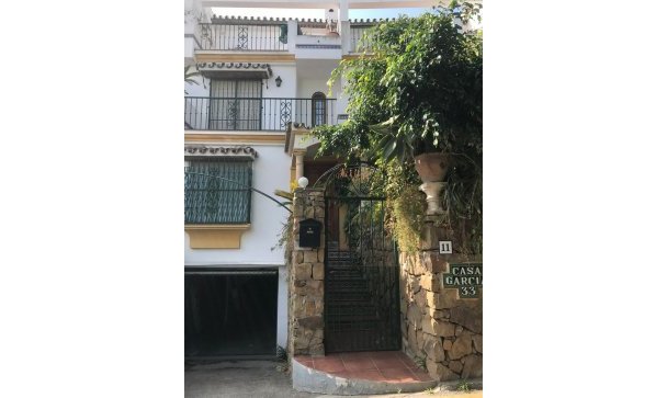 Town house - Wiederverkauf - Estepona - Estepona Centro