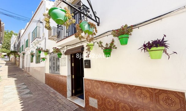 Town house - Wiederverkauf - Estepona - Estepona Centro