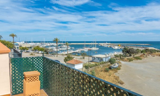 Town house - Wiederverkauf - Estepona - Estepona Centro
