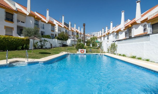 Town house - Wiederverkauf - Estepona - Estepona Centro