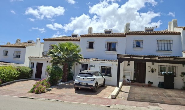 Town house - Wiederverkauf - Manilva - La Duquesa