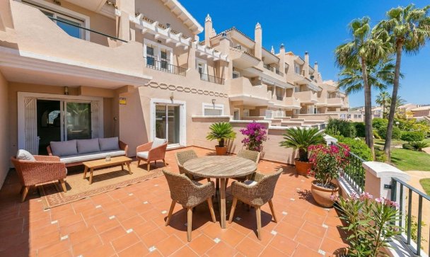 Town house - Wiederverkauf - Manilva - La Duquesa