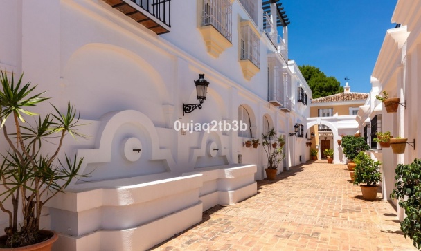 Town house - Wiederverkauf - Marbella - Aloha